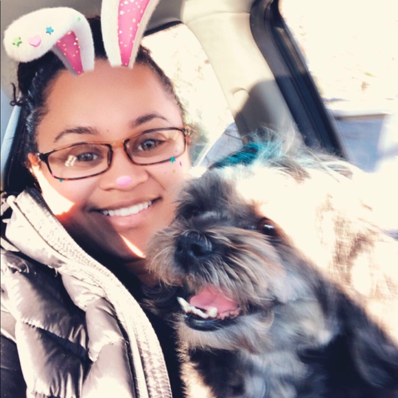 Meet your Posher! - Picture 4 of 8